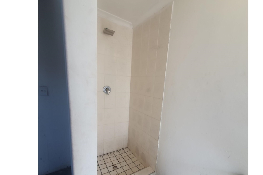 7 Bedroom Property for Sale in Delft South Western Cape